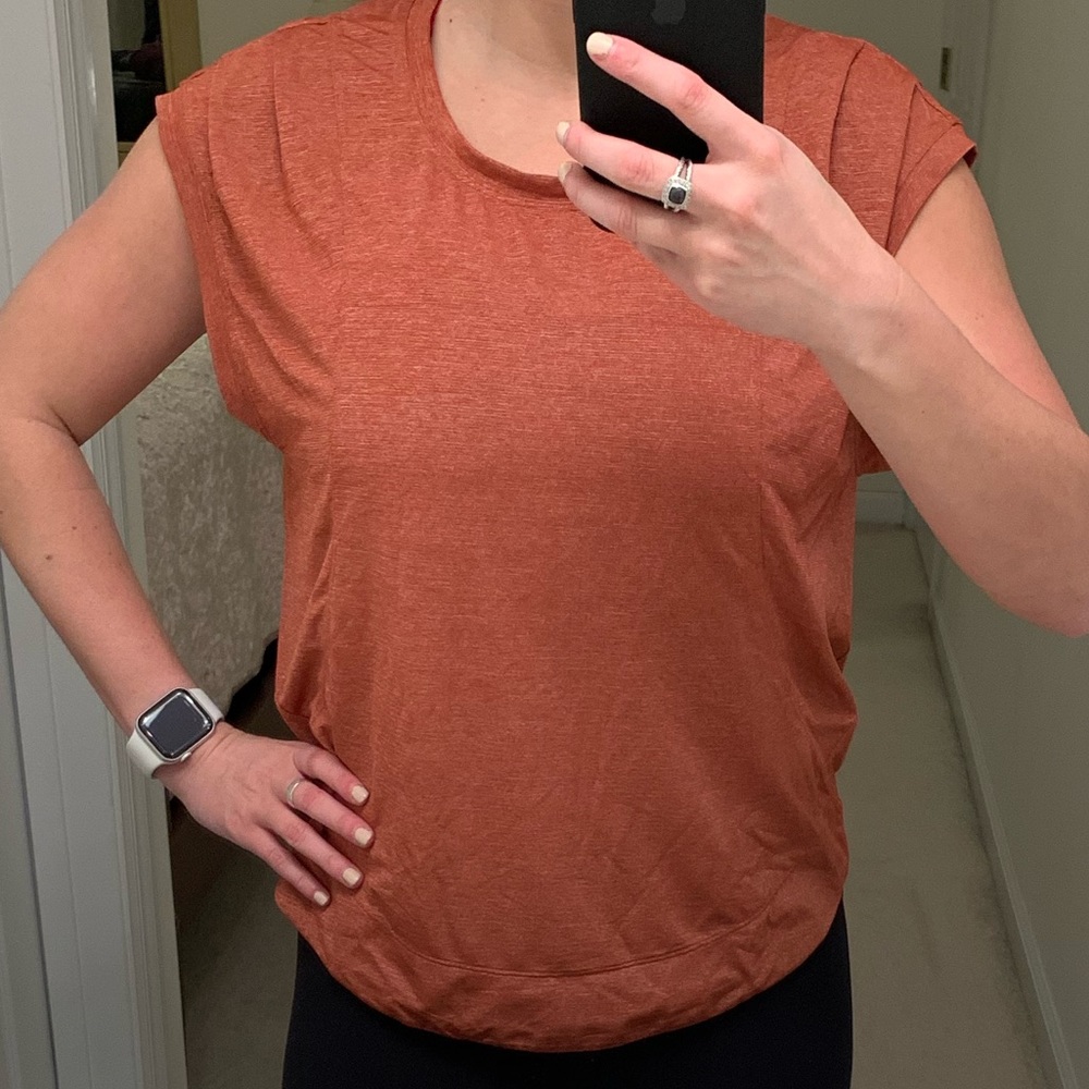 Lululemon red orange crew neck t-shirt